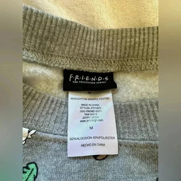 Cropped Fleece FRIENDS Hoodie - Picture 3 of 3